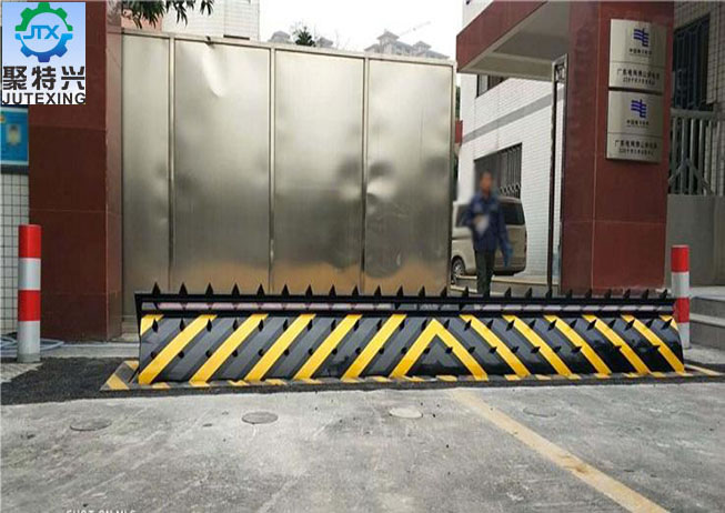 河南濮陽路障機安裝案例